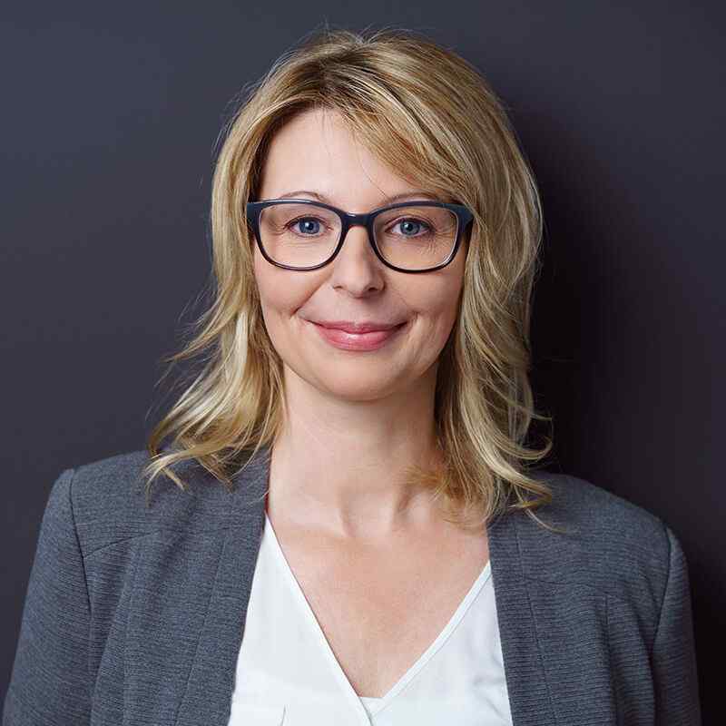 https://www.drslf.com/wp-content/uploads/2019/10/image_team_08.jpg